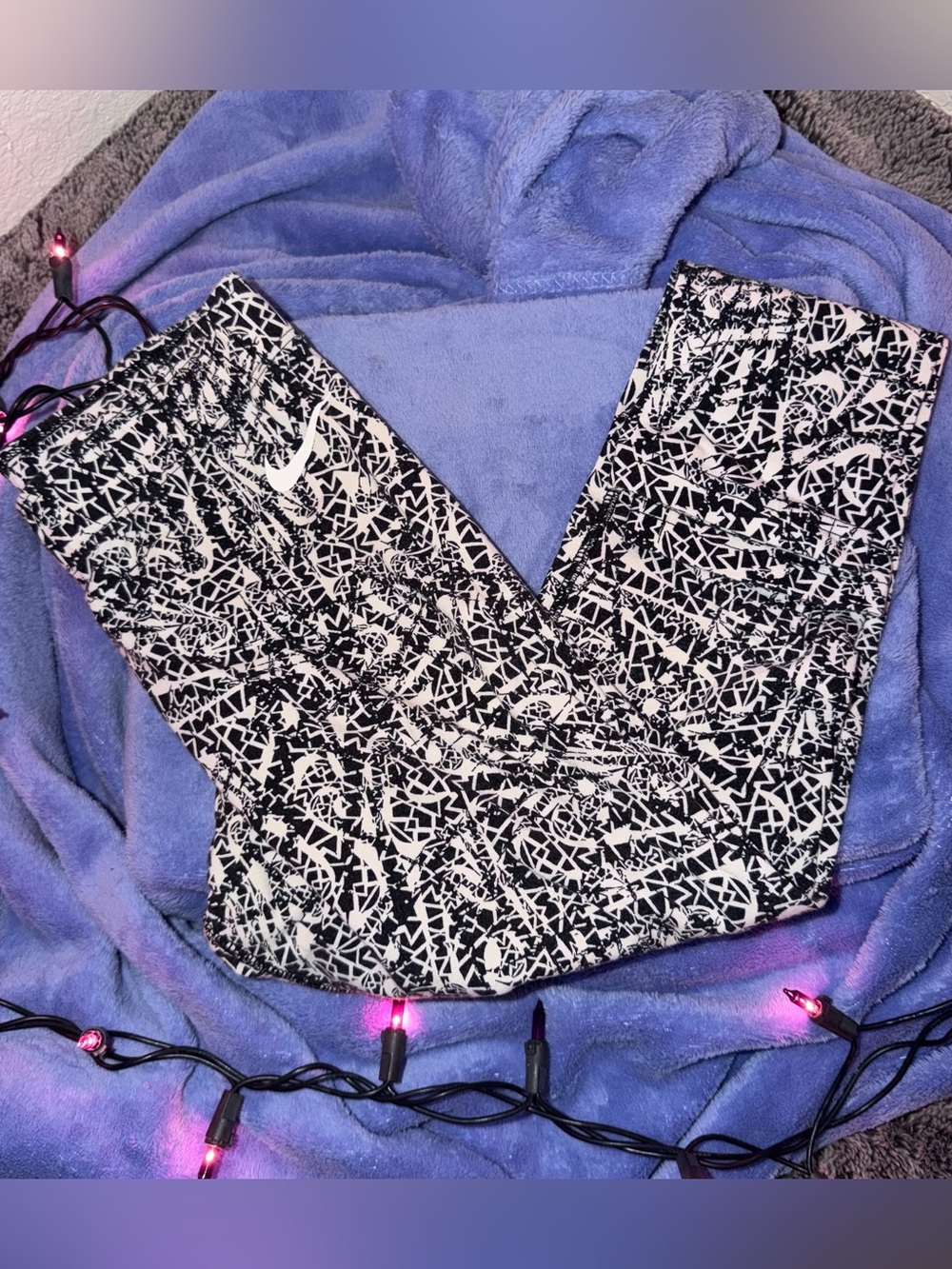 Nike Black & White Abstract Print Women's legging Pants